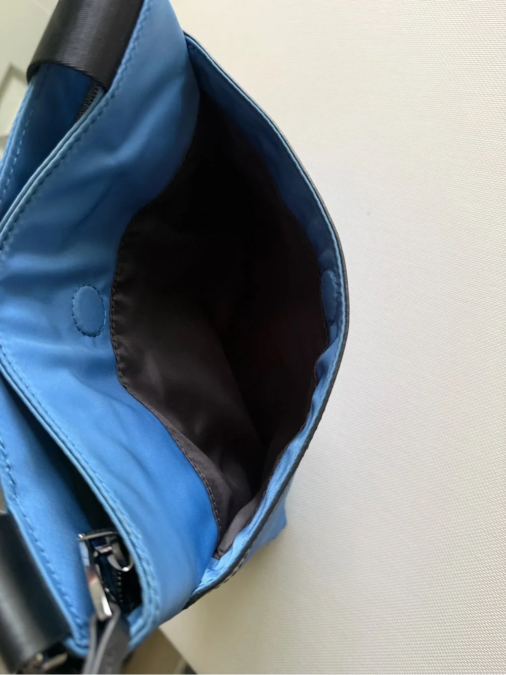 Michael Kors Blue Nylon Crossbody Messenger Bag with Black Strap